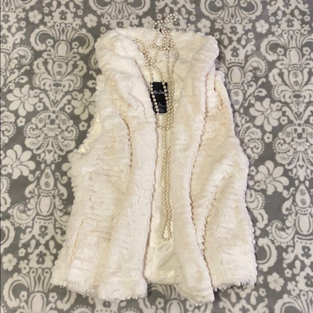 Fur vest